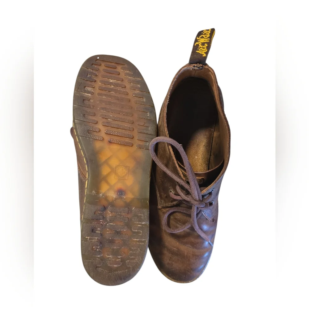 Dr. Martens Men’s‎ Cabrilla Boots – Brown Distressed Leather – Size 11